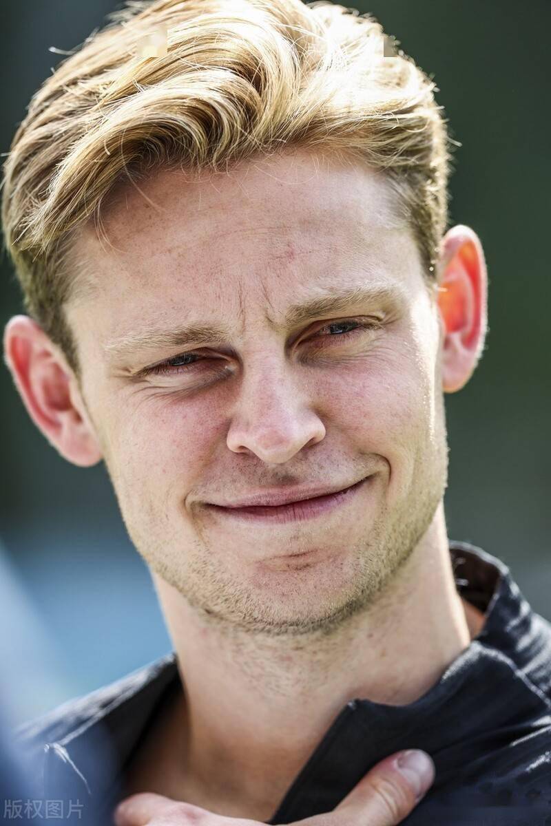 九游电脑版辅助-关于克里夫兰骑士内部会议纪要流出：集结日再遭质疑；欧冠使命明确；年轻球员得到机会的信息-九游电脑版辅助